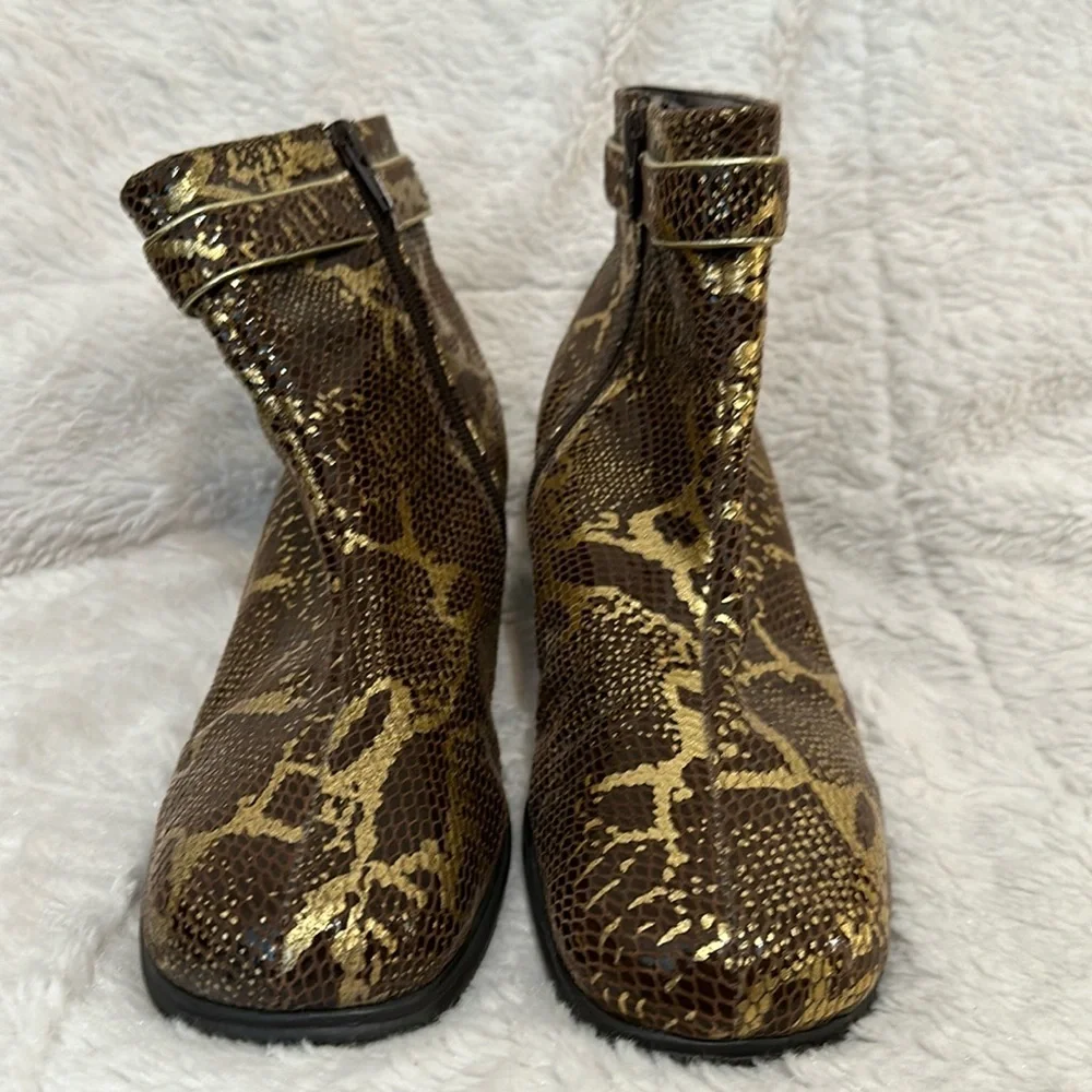 Womens AJ Valenci for Comfort Briwn and Gold Snakeskin Booties 7.5M - Picture 1 of 7